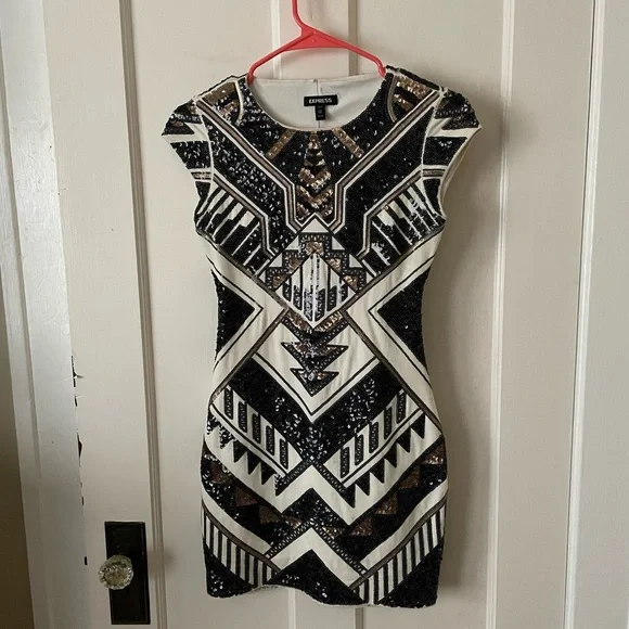 Express | Dresses | Express Xxs Petite Sequin Dress Black White Gold | Poshmark Express | Dresses | Express Xxs Petite Sequin Dress Black White Gold | Poshmark
